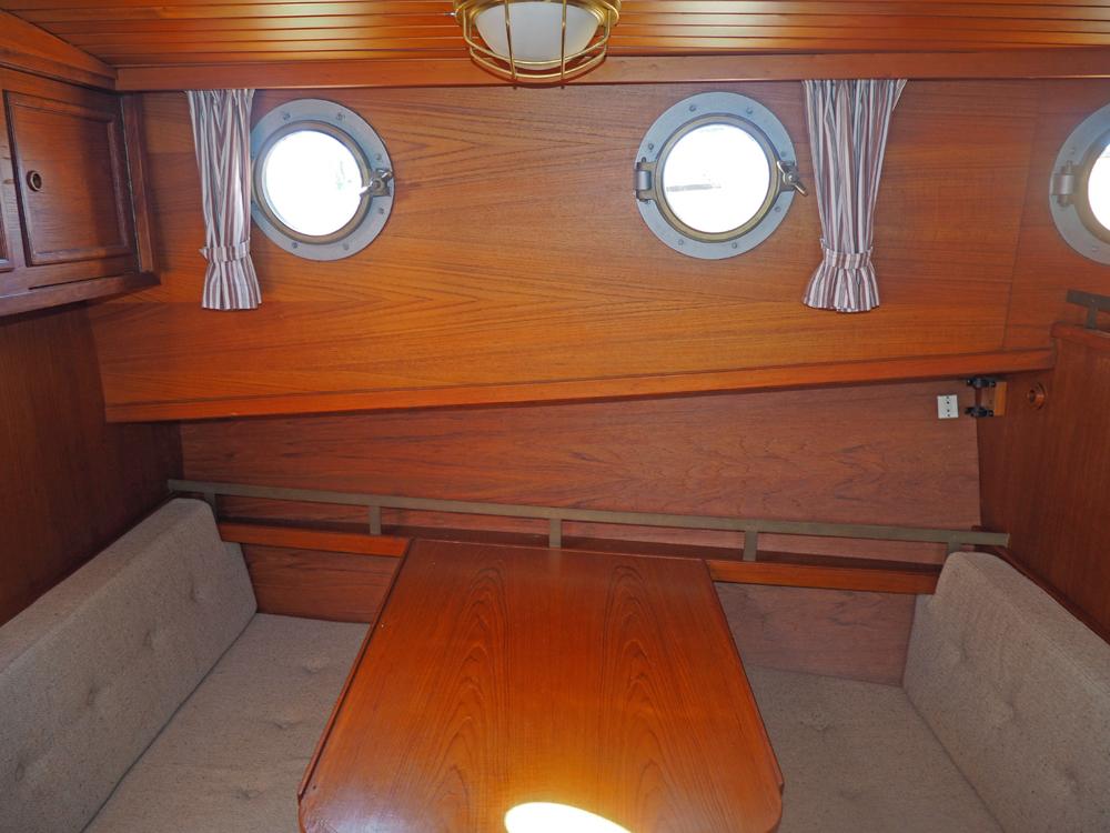 Cabin en avant, H&eacute;bergements